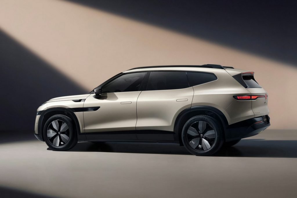 فولکس واگن ID.Unyx 08