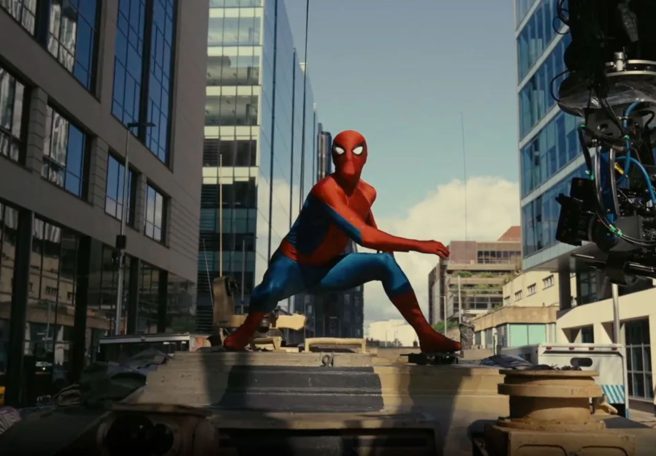 لباس مرد عنکبوتی در Spider-Man 4 با الهام از لباس‌های مگوایر و گارفیلد ساخته شده است
