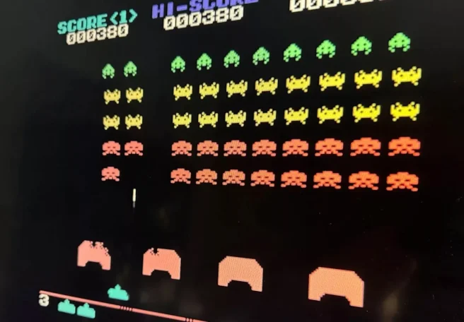 پردازنده اینتل ۸۰۸۰ باعث شده بود بازی Space Invaders سریع‌تر شود