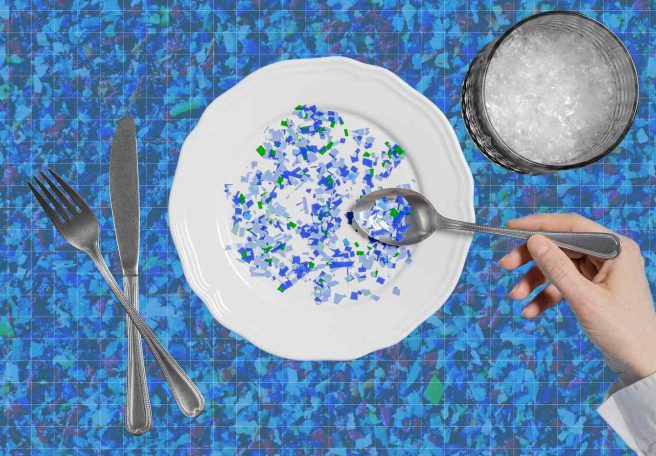 چگونه کمتر پلاستیک بخوریم؟ راهکارهای عملی برای کاهش مواجهه با ذرات پنهان در غذا