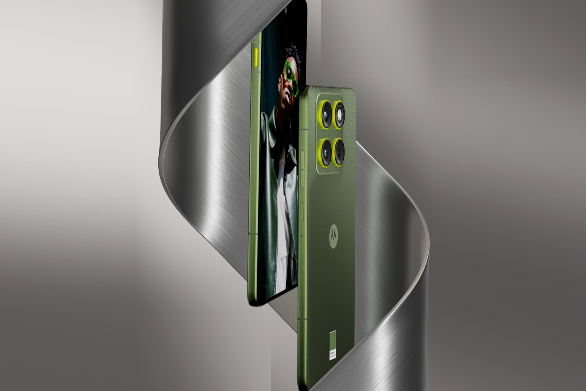 تصاویر موتورولا اج ۷۰ لو رفت؛ همان ایکس ۷۰ ایر با نام متفاوت