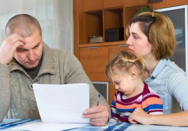 مشکلات مالی والدین می‌تواند مهارت‌های اجتماعی کودکان را تحت‌تأثیر قرار دهد