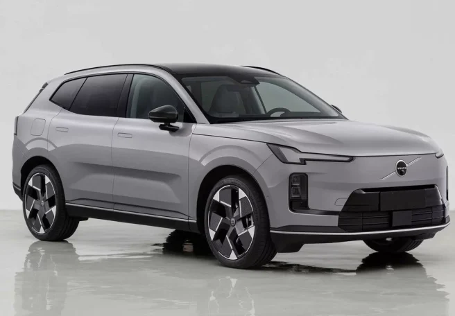 ولوو XC70 پلاگین هیبریدی با قیمت ۳۷۱۰۰ دلار در چین عرضه شد