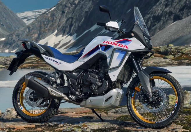موتورسیکلت جدید هوندا، ترکیبی از قدرت و سواری راحت است