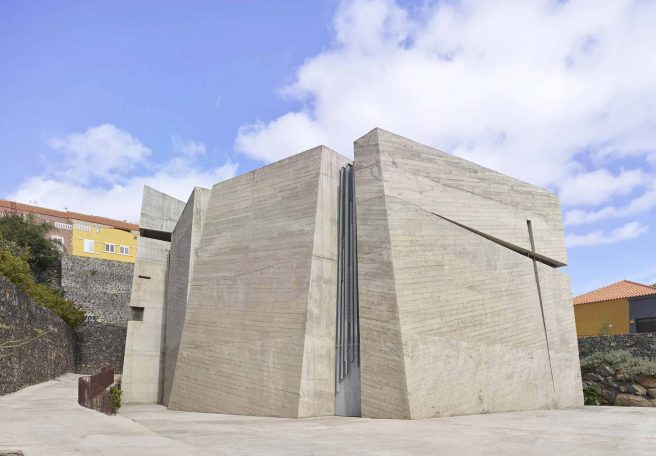 کلیسای نجات‌دهنده مقدس در تنریف، برنده جایزه ساختمان سال جهان ۲۰۲۵ شد