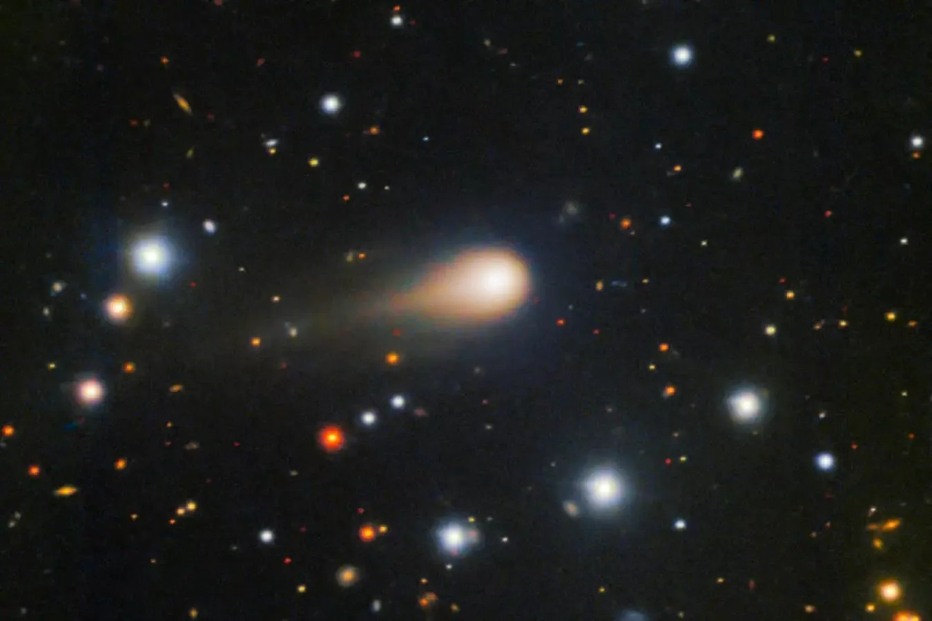 معمای مسافر بین‌ستاره‌ای؛ درباره دنباله‌دار مرموز 3I/ATLAS چه می‌دانیم؟