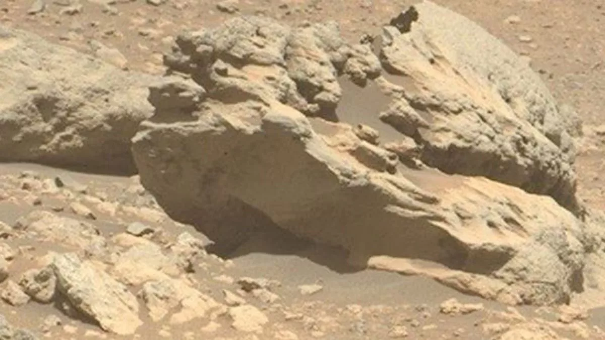 کشف تکه‌سنگ متفاوت در مریخ که متعلق به سیاره سرخ نیست