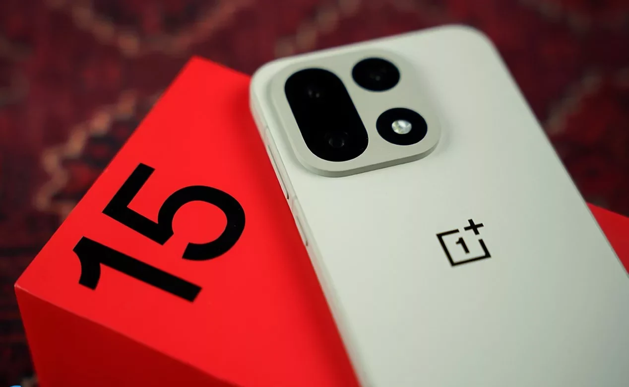 بررسی گوشی OnePlus 15: بازگشت یک رقیب کم‌ادعا