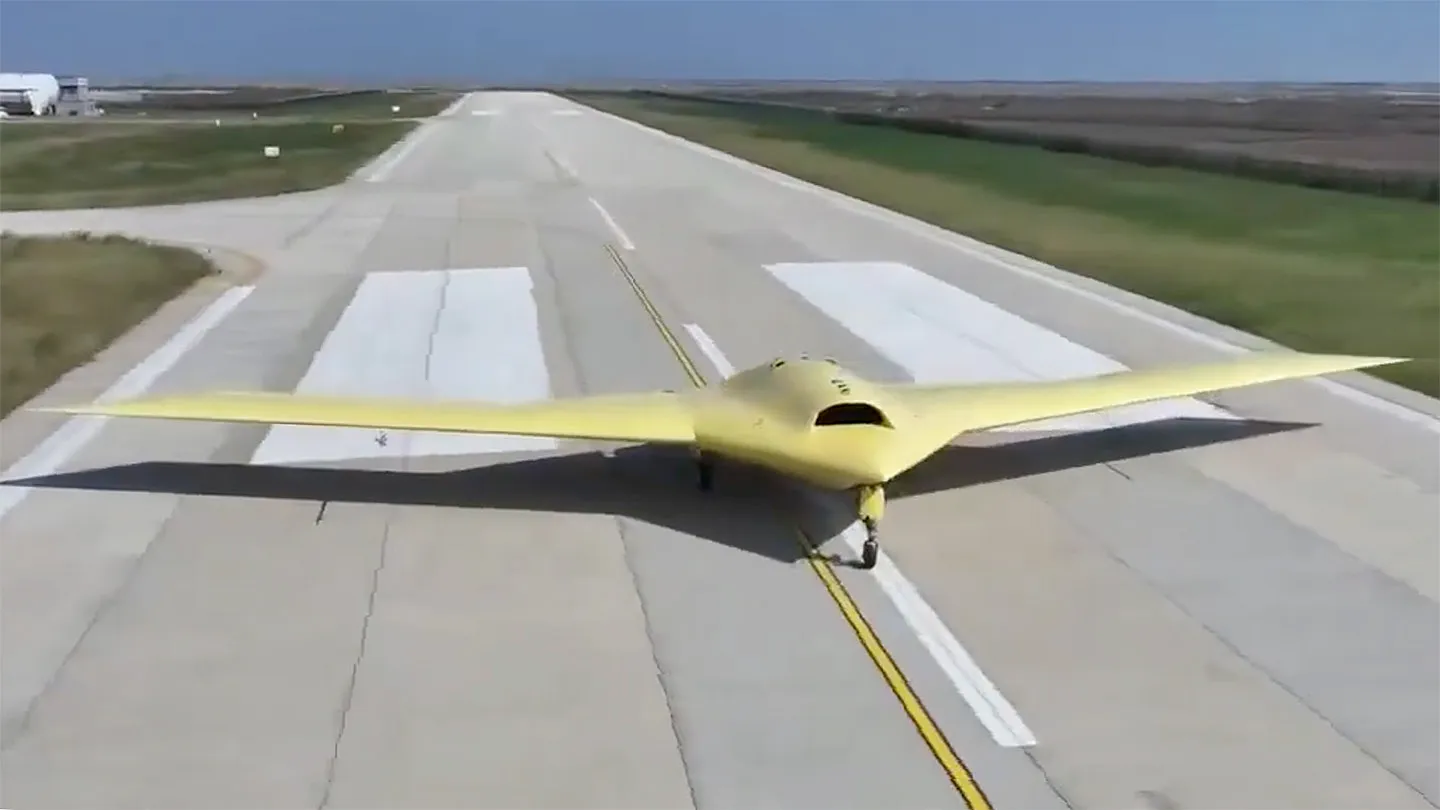 پهپاد پنهانکار CH-7 چین اولین پرواز خود را انجام داد؛ حداکثر سرعت ۹۲۶ کیلومتربرساعت