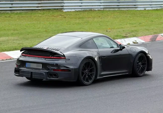 پورشه ۹۱۱ توربو احتمالاً در نسخه تورینگ عرضه خواهد شد