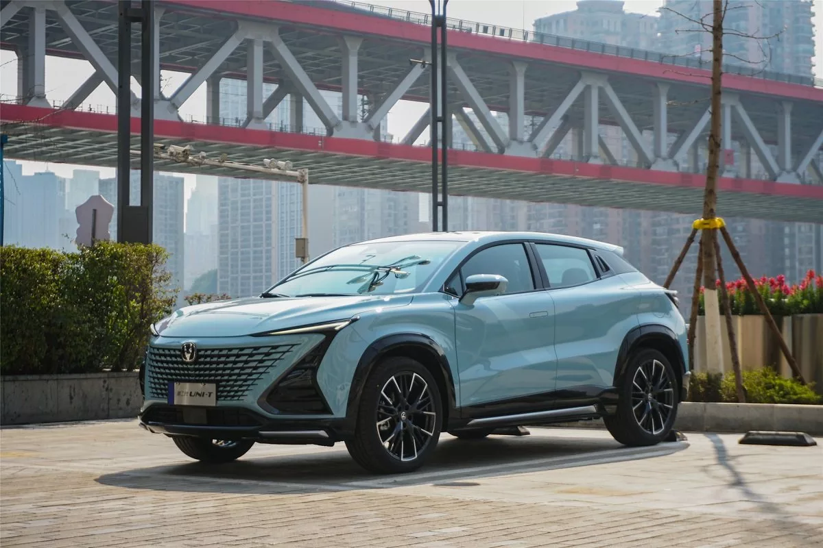 چانگان UNI-T به بازار می‌آید؛ کراس‌اوور جسور آرینا درایو