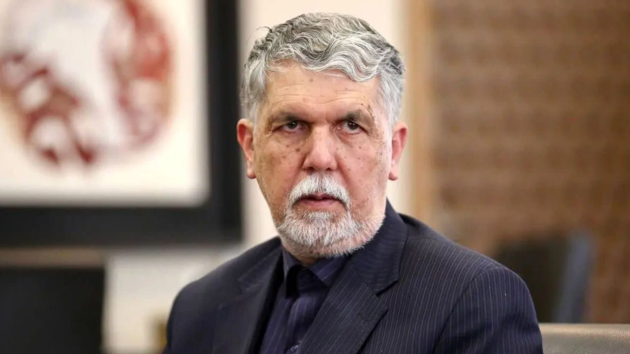 وزیر ارشاد: نگاه دولت و حکمرانی بر رفع محدودیتهای اینترنت است