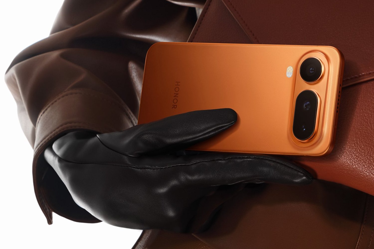 مجیک ۸ پرو ایر به‌نمایش درآمد؛ گوشی باریک آنر با طراحی بحث‌برانگیز