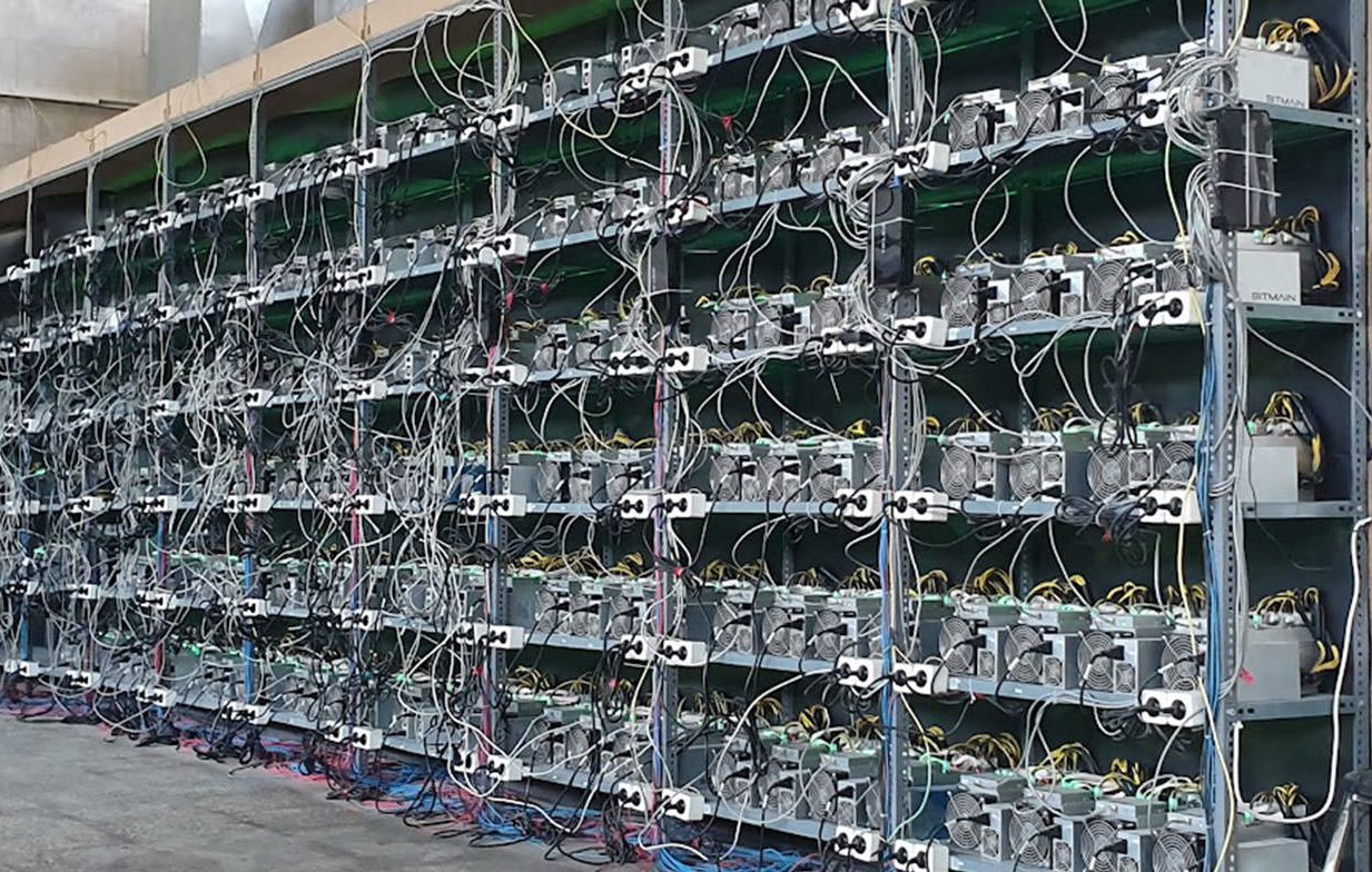 روزنامه اطلاعات: باید ۴ سال طول می‌کشید تا متوجه شوید ماینرها قاتل برق کشور هستند؟