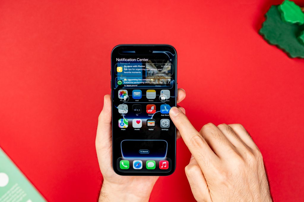 آپدیت بعدی آیفون چه زمانی از راه میرسد؟