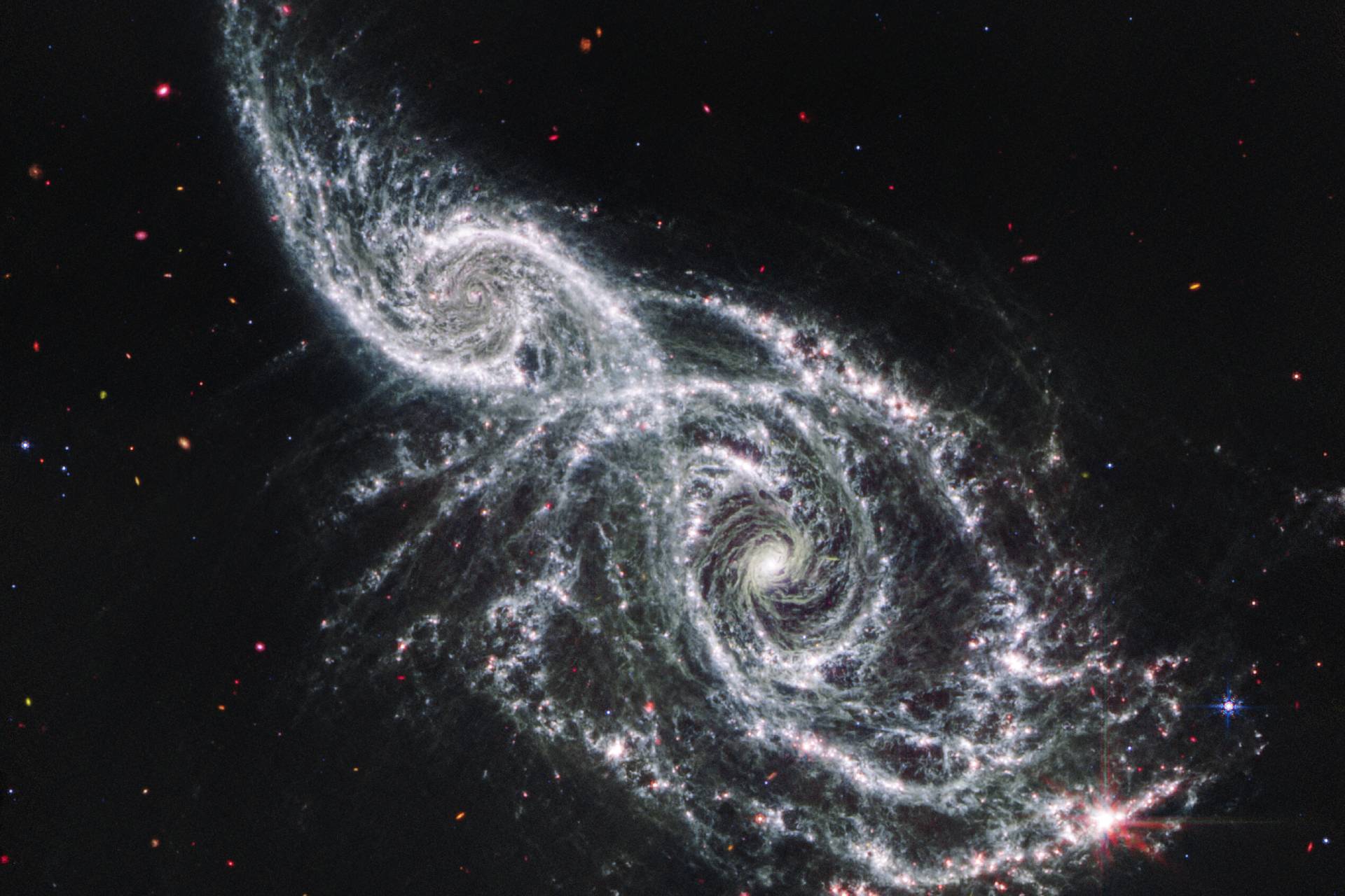 سیاه‌چاله‌های نخستین نمرده‌اند؛ یادگارهای بیگ بنگ احتمالاً همان ماده تاریک هستند