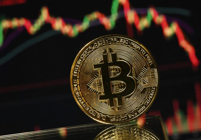 پیش‌بینی کارشناس ارشد بلومبرگ: بیت‌کوین می‌تواند تا ۱۰ هزار دلار سقوط کند!