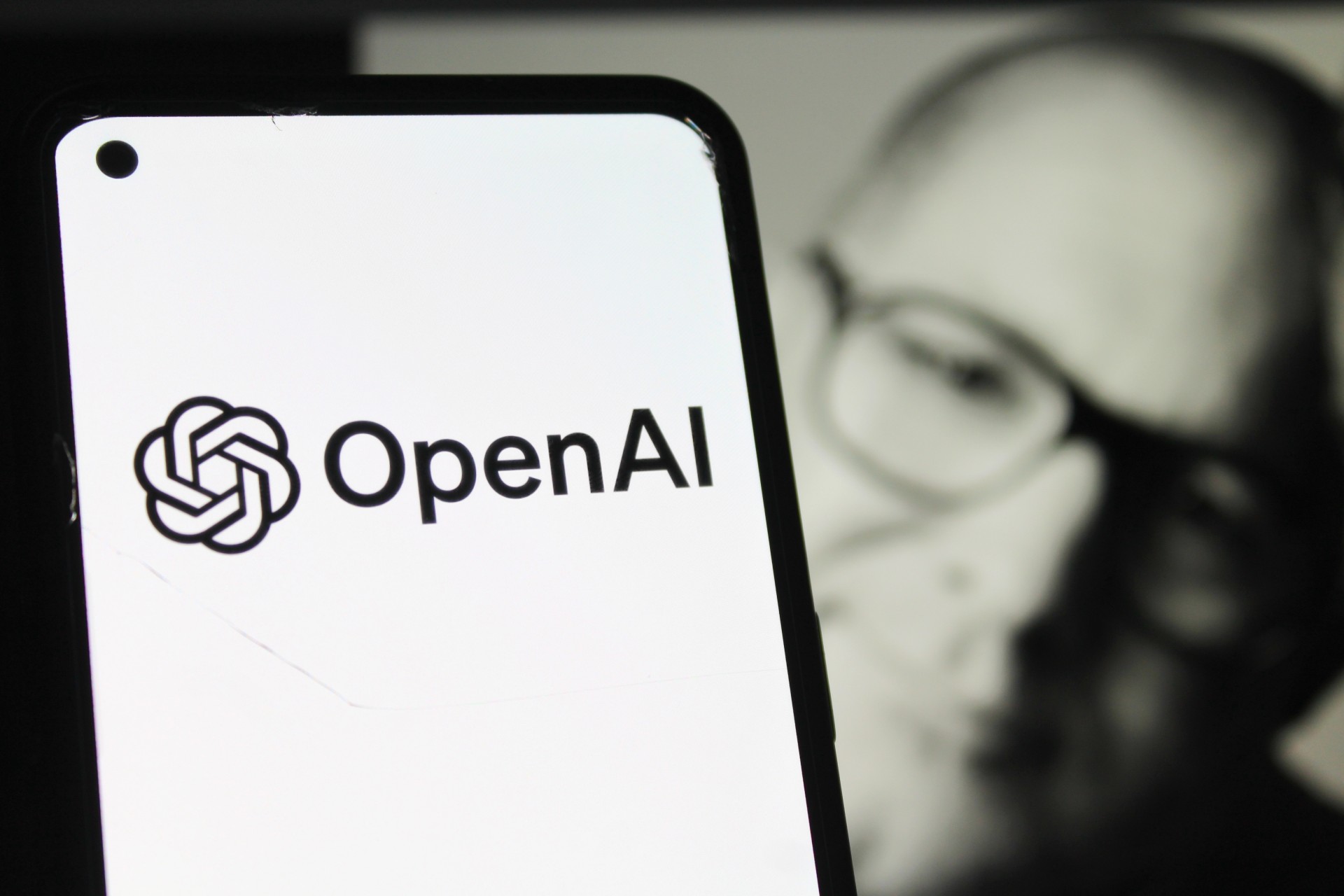 عصر جدید گوشیها؛ از موبایل اختصاصی OpenAI چه چیزهایی میدانیم؟