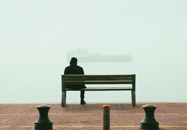 تحقیق جدید: تنهایی و انزوای اجتماعی می‌توانند تا ۶ سال از زندگی سالم شما کم کنند